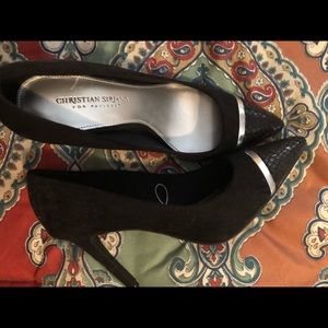 Black heels size 9.5 never worn!